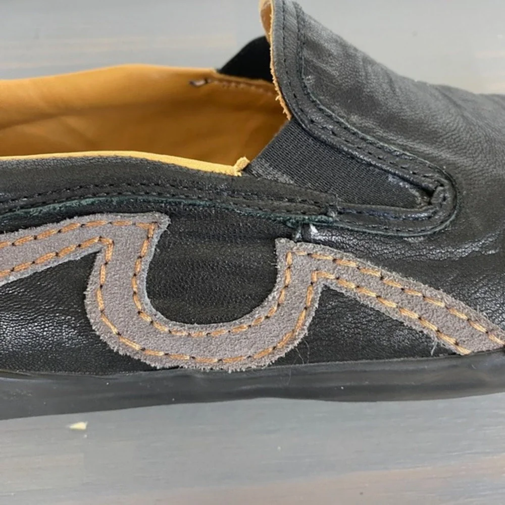 True Religion Low Top Slip On Leather Sneakers Men Size 10 Black Mock‎ Toe Shoes